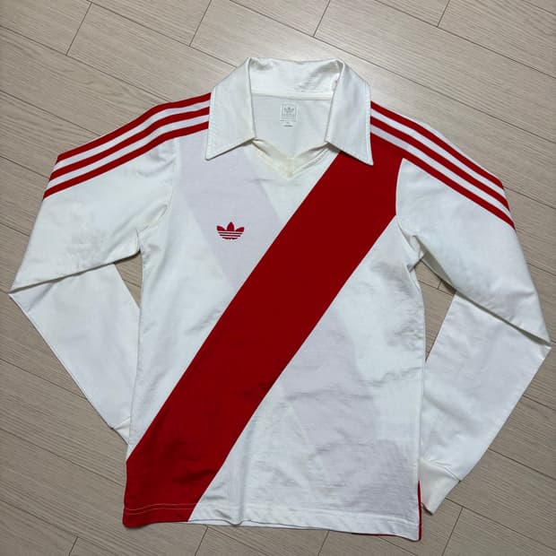 아디다스 레드 pk 카라티 