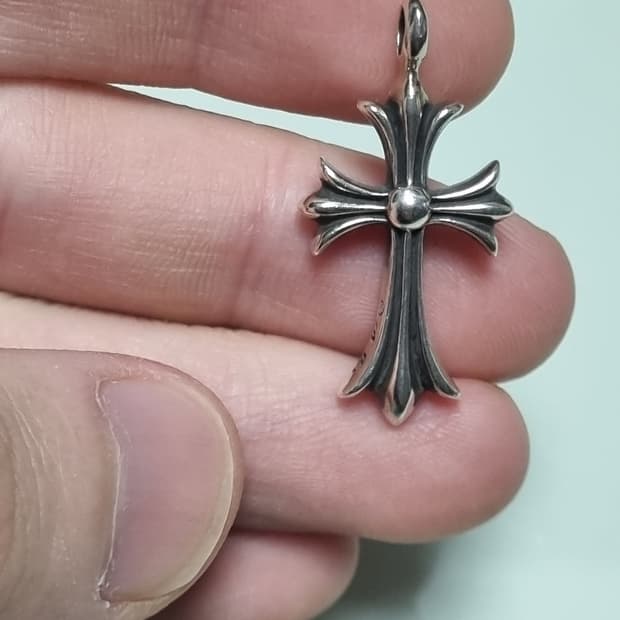 크롬하츠 크로스 펜던트