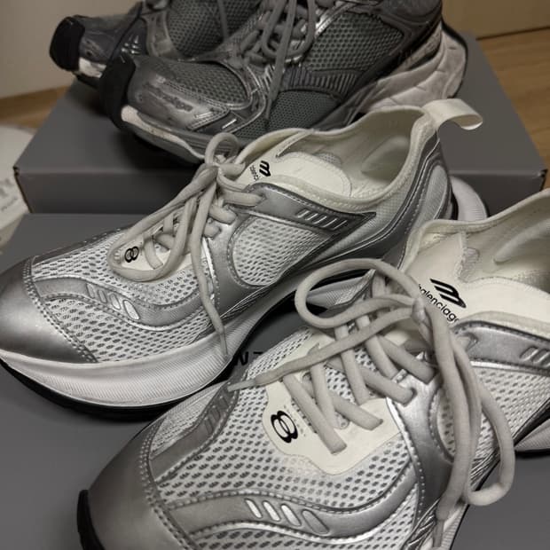 발렌시아가 스테이플러 그레이 41사이즈