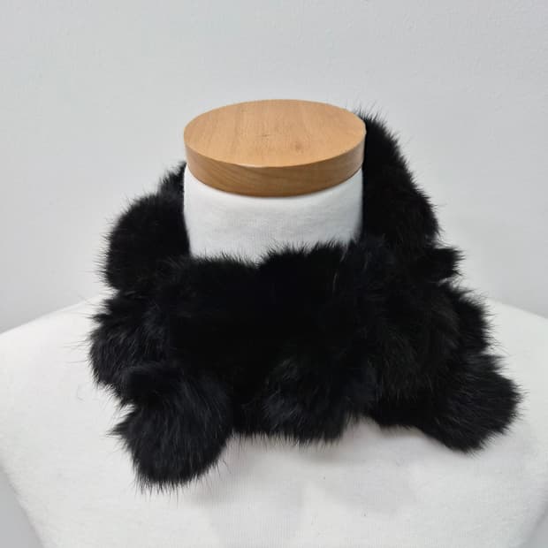 블랙  리얼 토끼털 래빗퍼 폼폼 머플러