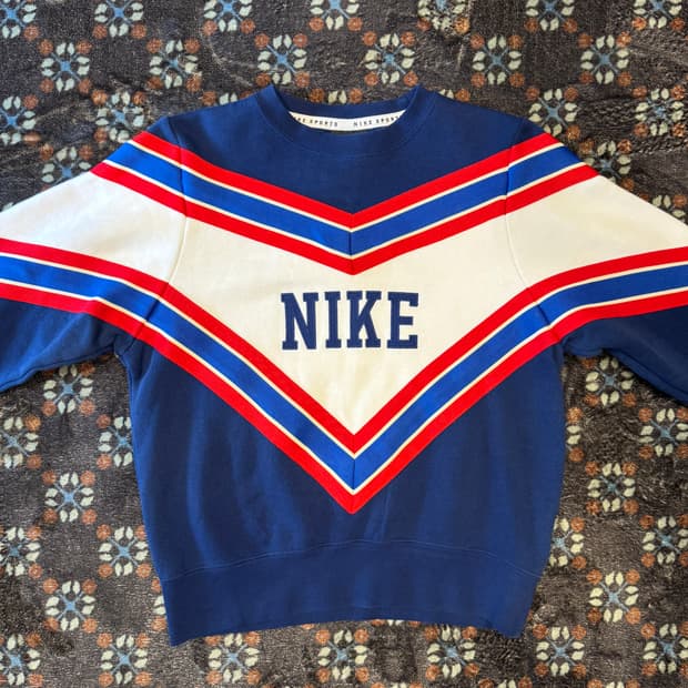 나이키 스웻셔츠