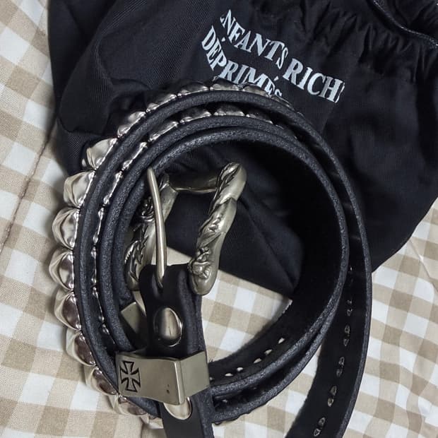 Erd 피라미드 스터드 벨트90 급쳐(오늘까지)