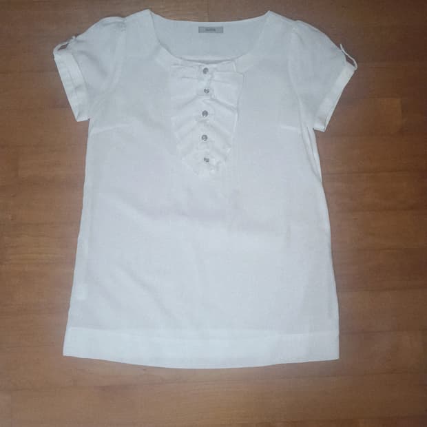 클로비스 프릴 블라우스