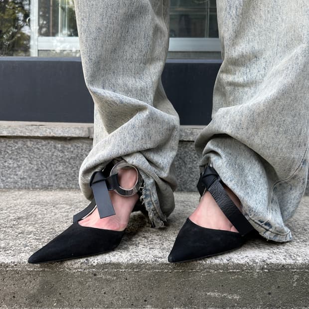 00s 블랙 프로엔자 슐러 가죽 포인트 힐