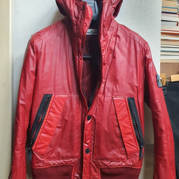 스톤아일랜드 무솔라 고마타 레드 자켓 95