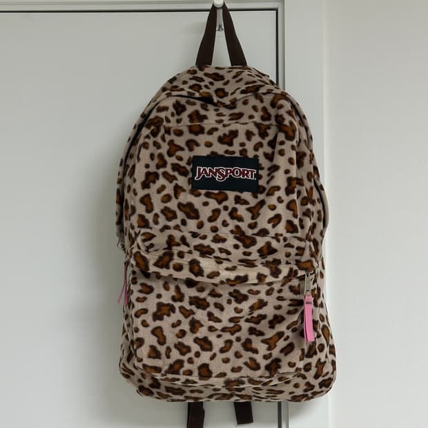 잔스포츠 레오파드 호피 백팩