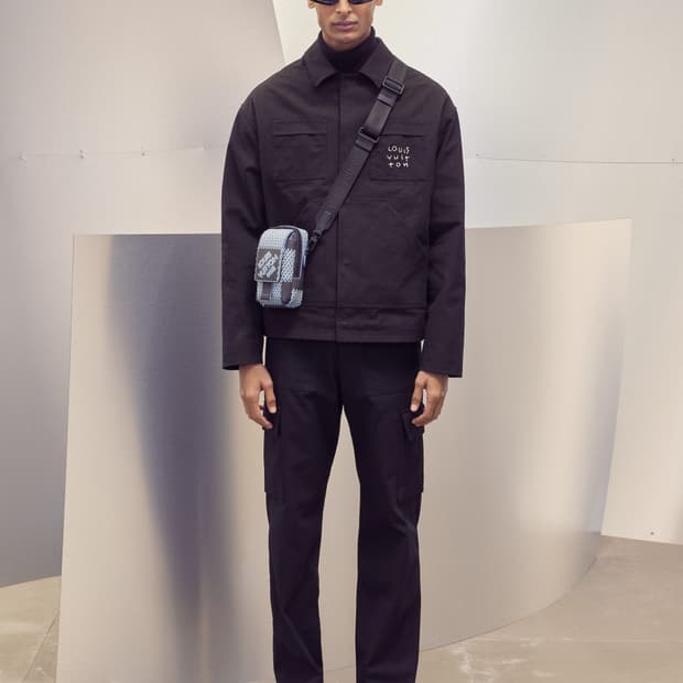 루이비통 스프레드 데님 셔츠 자켓 판매 합니다.