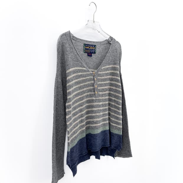 빈티지 멀티 버튼 스트라이프 니트
