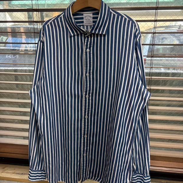 Brooks Brothers 브룩스 브라더스 네이비 스트라이프 셔츠