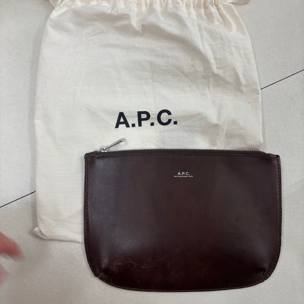 아페쎄 하프문 클러치