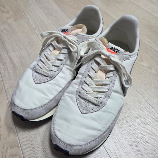 나이키 와플 트레이너 2 SE 280사이즈