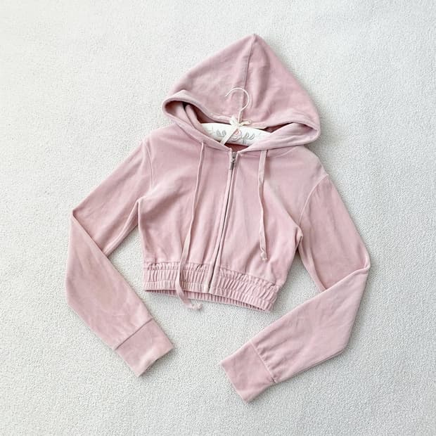 뮤트연핑크 벨벳 크롭 후드집업