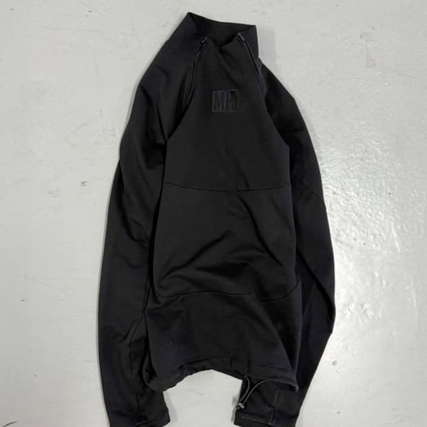 MPa SOFT-SHELL HALF ZIP (BLACK)