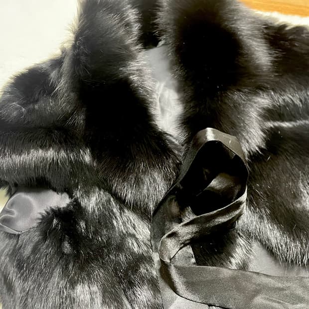 Vintage fake fur vest