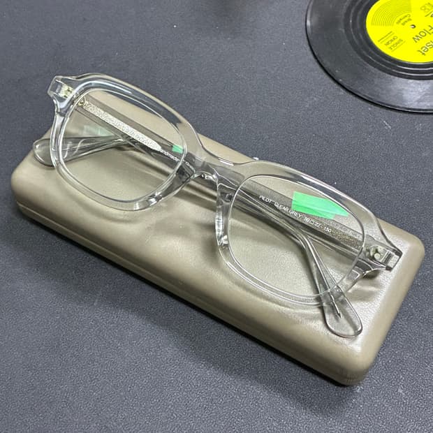 언커먼아이웨어 PILOT 클리어 그레이