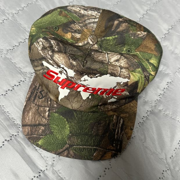 슈프림 월드 리얼트리 캠프캡