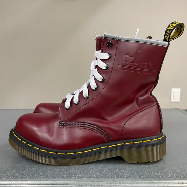 닥터마틴 1490 10홀 체리레드 UK5