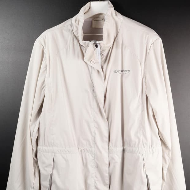 디스커버리 아이보리 바람막이