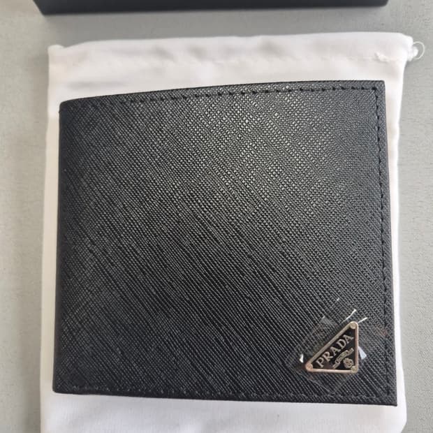 프라다 사피아노 반지갑