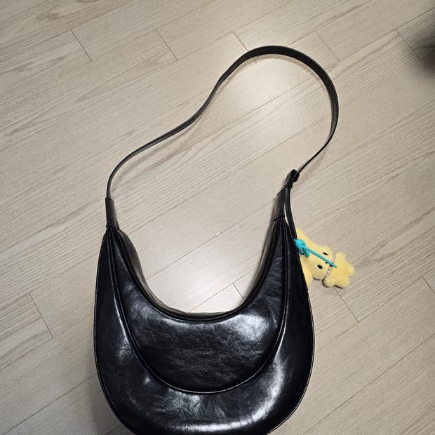 엘바테게브 블랙 가죽 숄더백