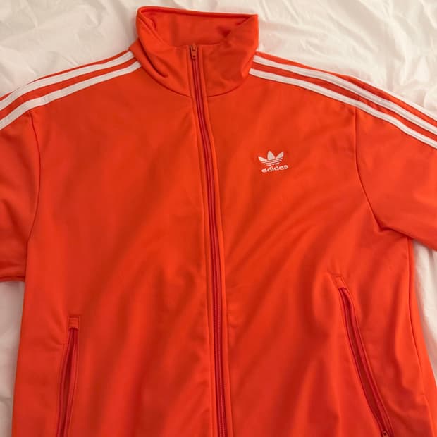 주황색 아디다스 져지