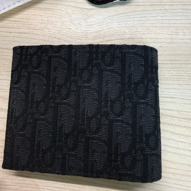 디올 오블리크 반지갑 새상품급 