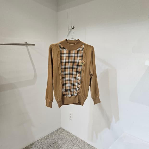 버버리 체크 패턴 니트