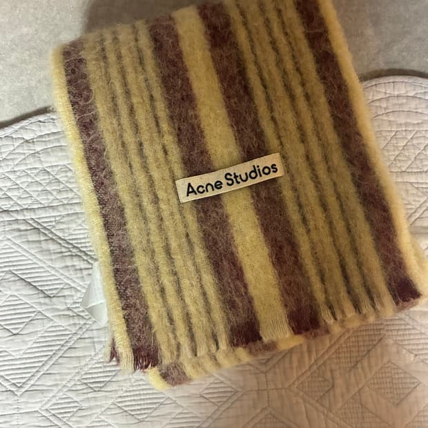 아크네 스튜디오 알파카 모헤어