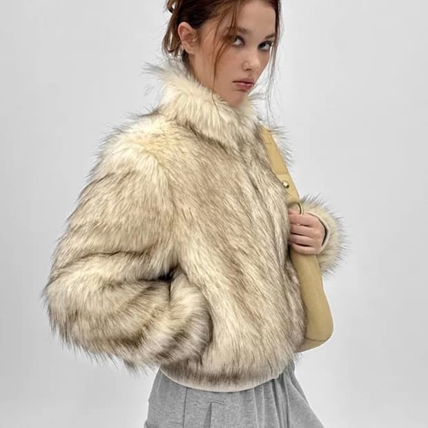 블랙업 투톤퍼 하이넥 점퍼