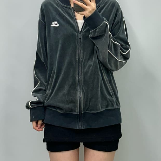 나이키 신형 퓨추라 블랙 벨루어 져지