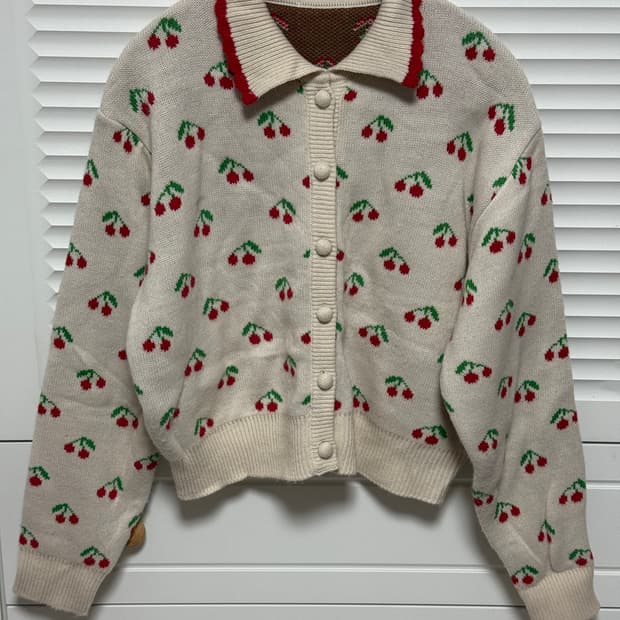 징짜 사랑스러운 체리 가디건