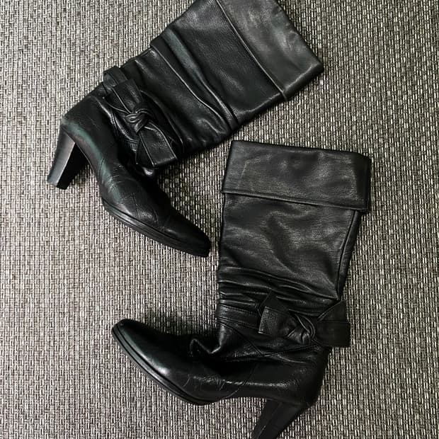 2000s Girl Ribbon Detail High Leather Bo