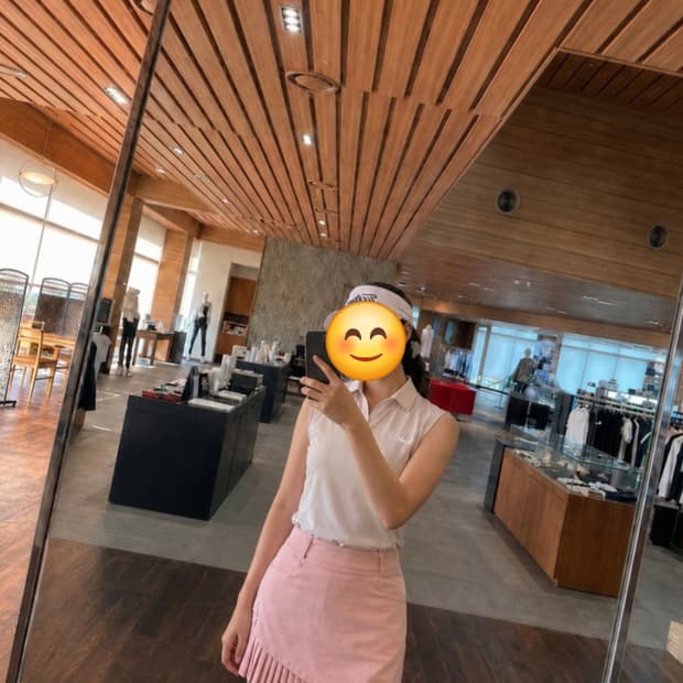 타이틀리스트 여성 골프웨어 셋업 스커트 26사이즈, 티셔츠 90사이즈