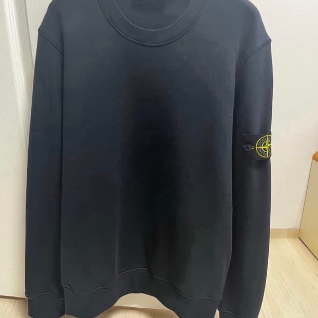 스톤아일랜드 맨투맨 25ss 네이비 블루