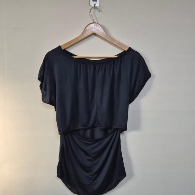 마크제이콥스 절개 티셔츠 XS사이즈 - T54