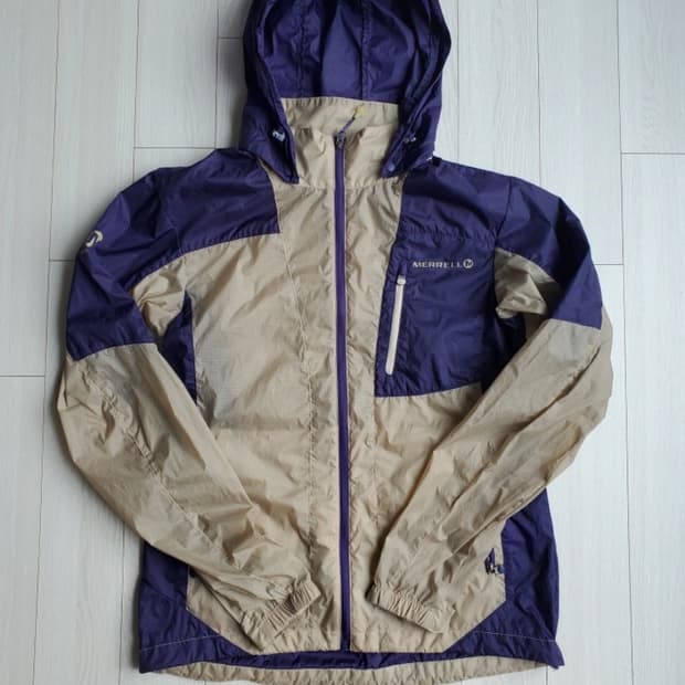 MERRELL 여성 바람막이 S/90(하자오염없이깨끗)

MERRELL