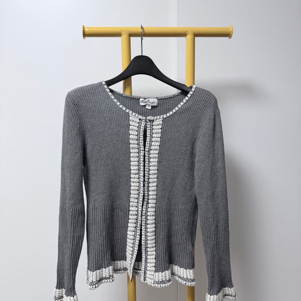 Courreges 꾸레쥬 프릴 니트 가디건 