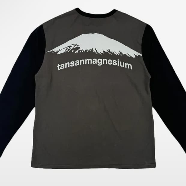 탄산마그네슘 마운틴 배색 롱슬리브 차콜 (맨)