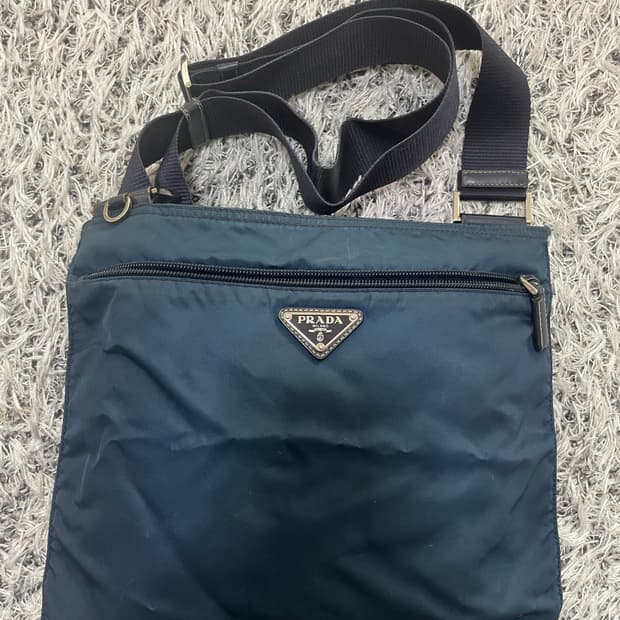 프라다 크로스백