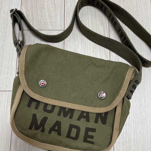 휴먼메이드 크로스백