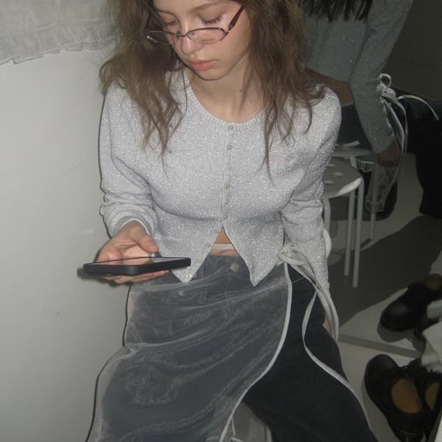 오버듀플레어 글리터 가디건 메탈 실버