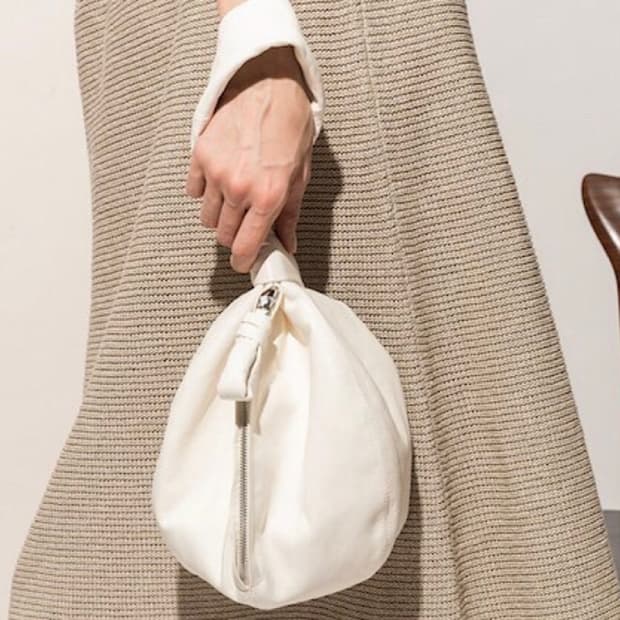 르메르 펄스 볼백 아이보리