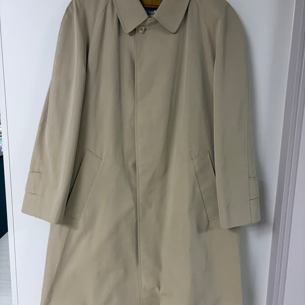 아쿠아스큐텀 Aquascutum 영국제 발마칸 코트 