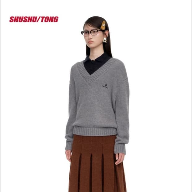 슈슈통 브이넥 니트 8