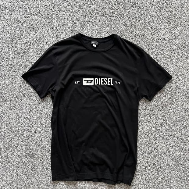 Diesel . 디젤 로고 프린팅 반팔티셔츠