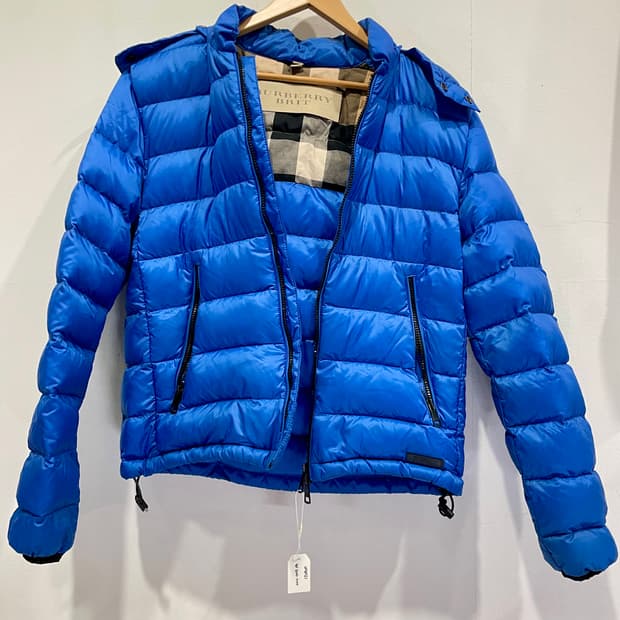 버버리 브릿 블루 컬러 경량 구스 다운 후드 패딩 M 정품