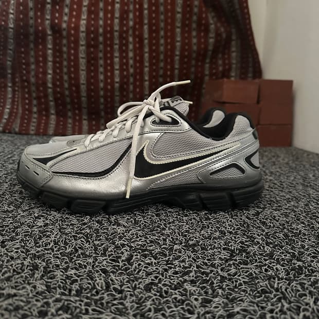 나이키 줌 보메로 5 실버 