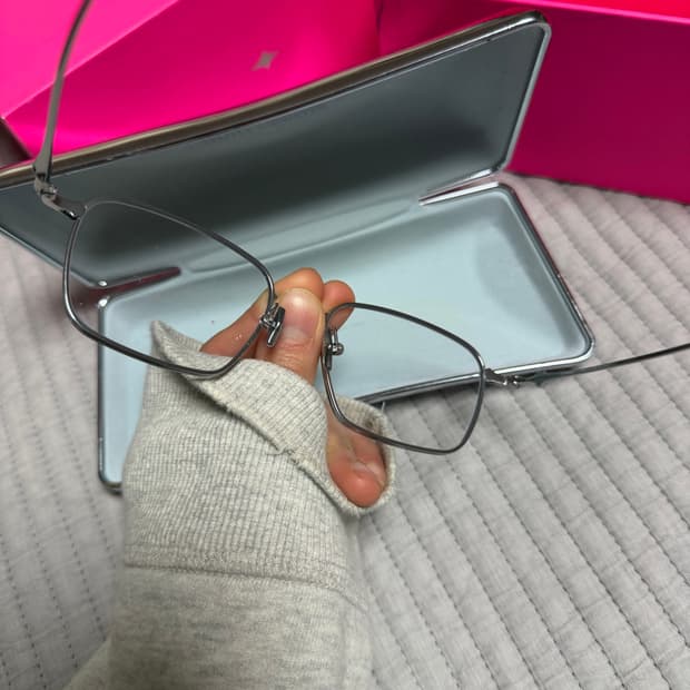 젠틀몬스터 아바02