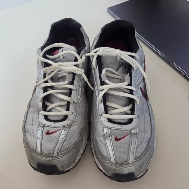 나이키 이니시에이터 285