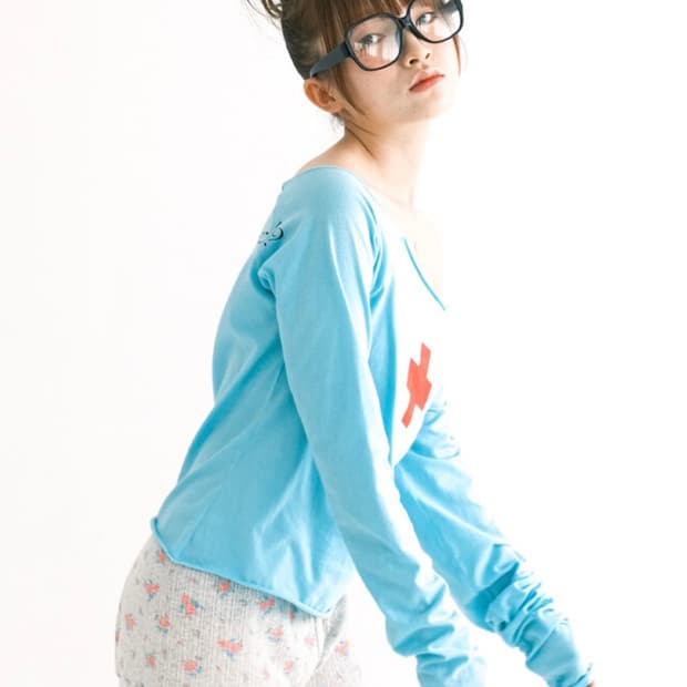 샵페어리 cross heart cut out top mint